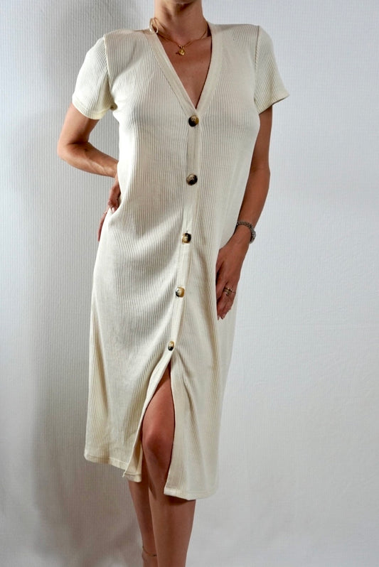 Vestido beige de @zara