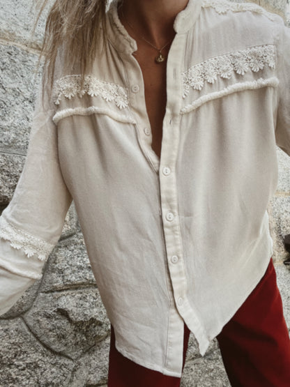 Camisa beige de @fashionpills