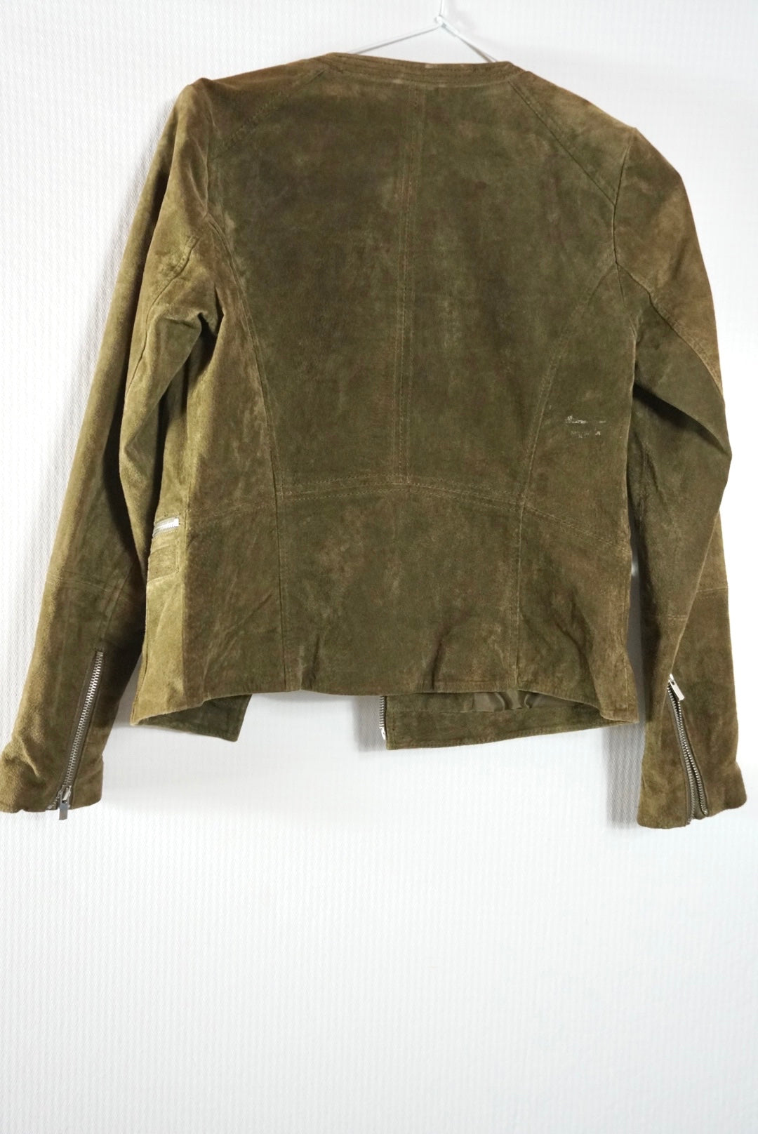 Chaqueta verde piel de @mango