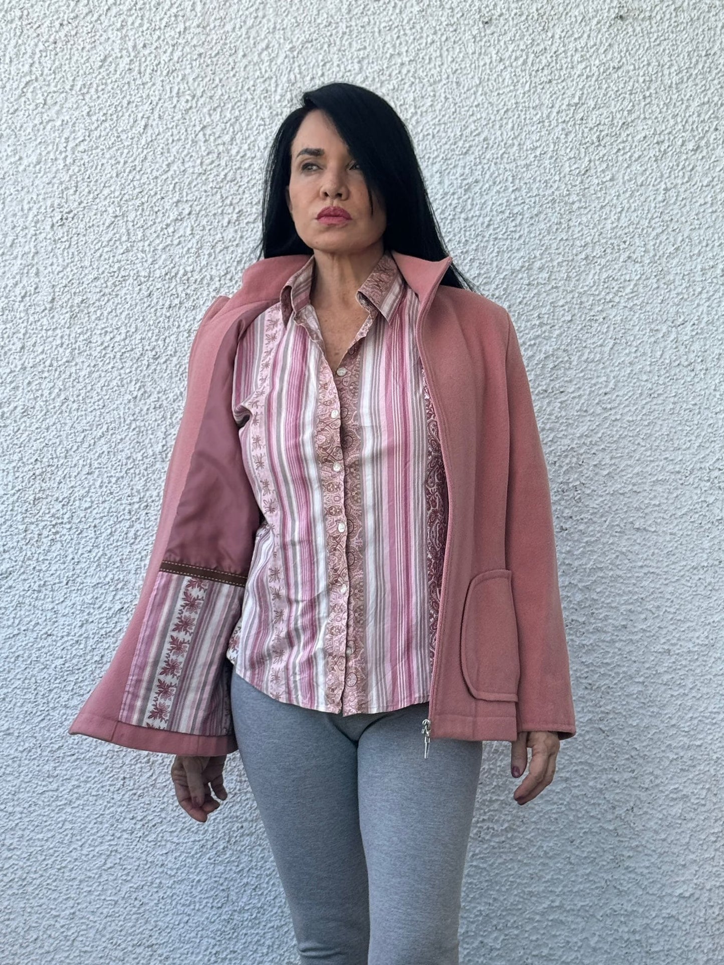 Camisa y chaqueta rosa de @lloyd's