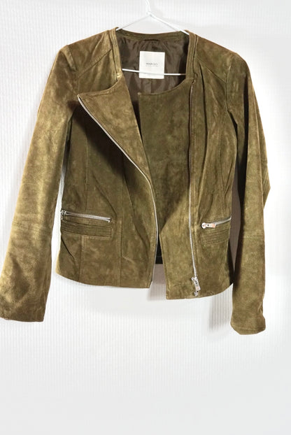 Chaqueta verde piel de @mango