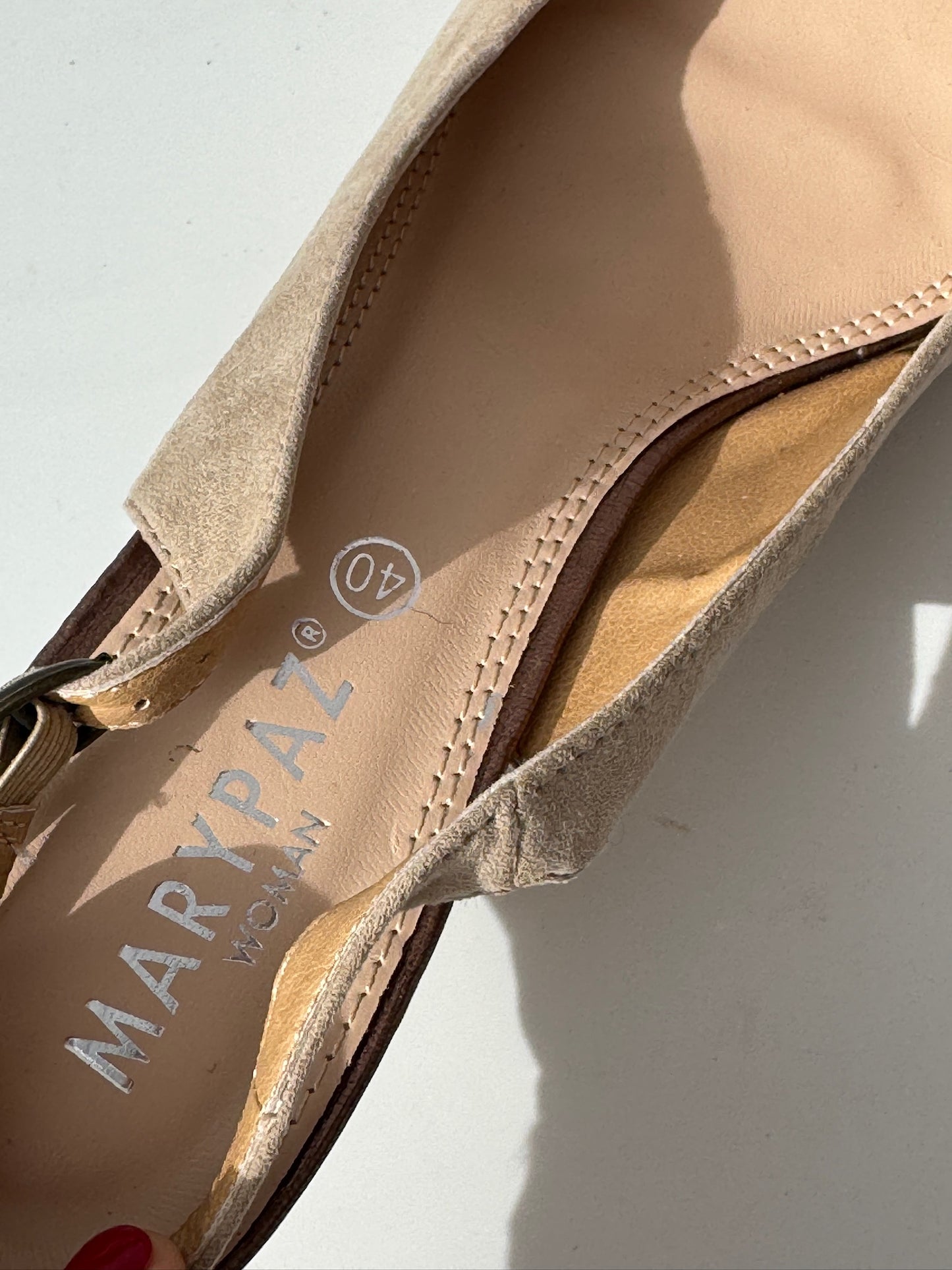 Zapato de salón beige con punta marrón de @marypaz