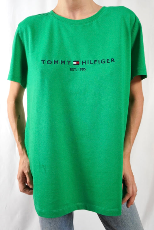 Camiseta verde manga corta de @tommyhilfiger