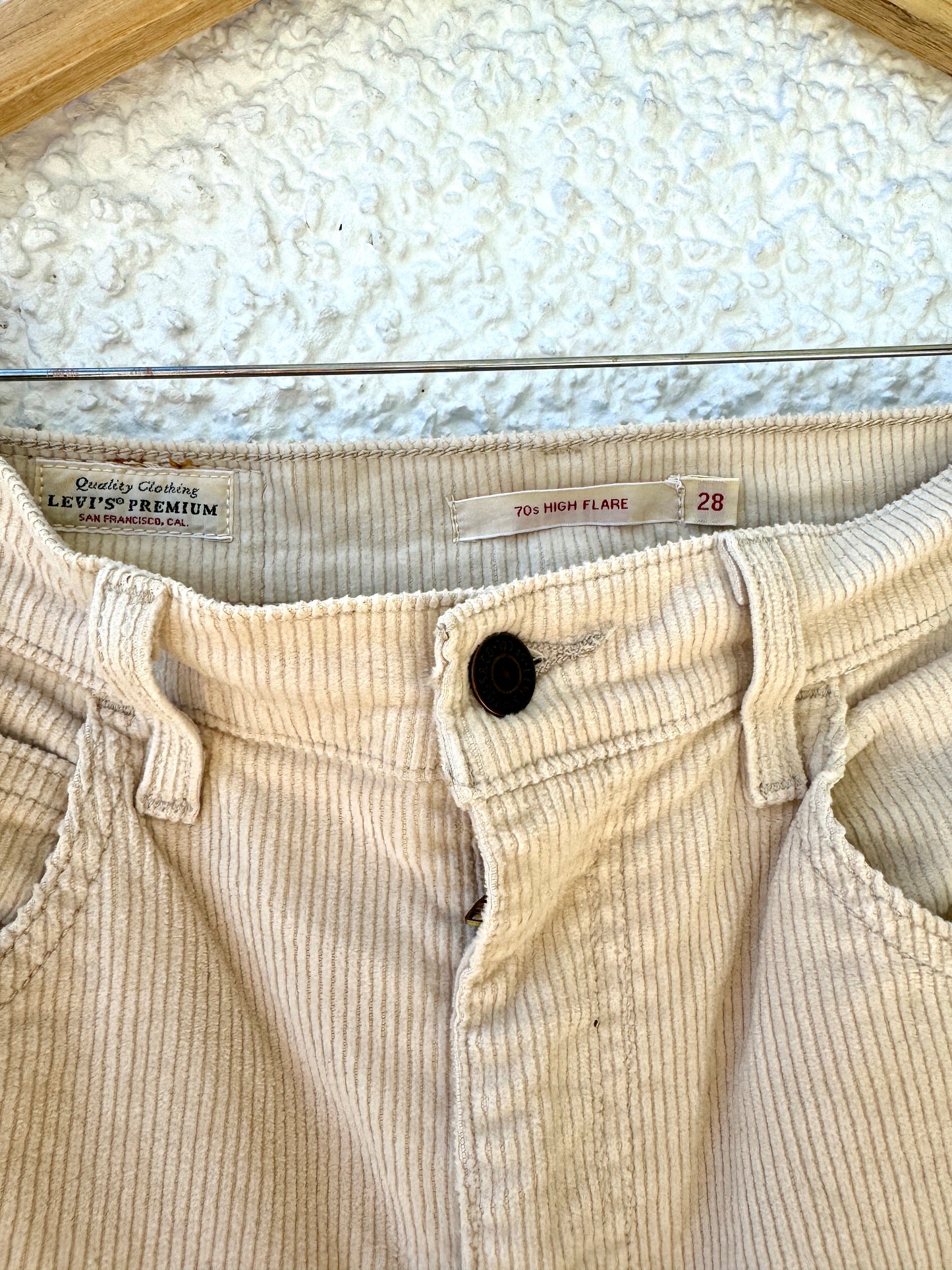 Pantalón de pana largo beige de @Levi's